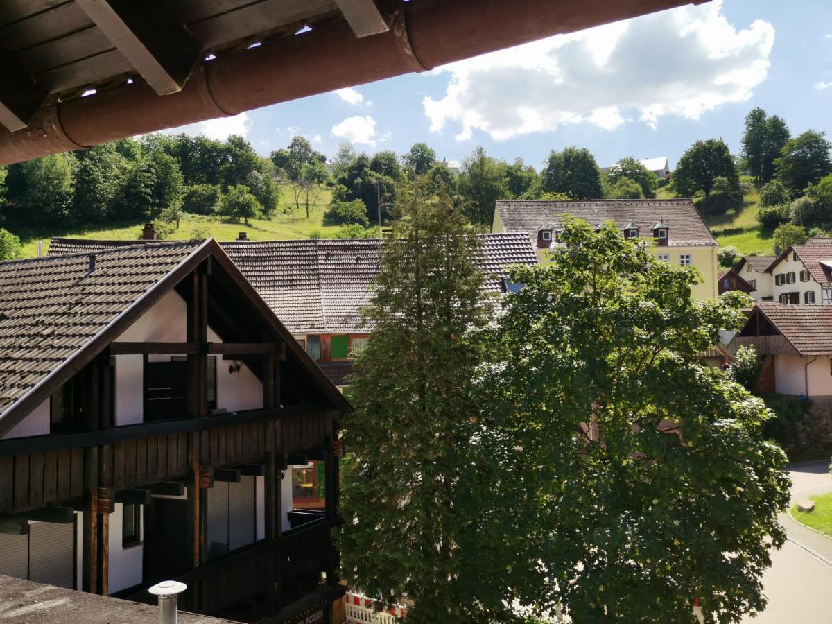 Weisenbach Hotel Gruener Baum - Hotel Im Murgtal, Schwarzwald מראה חיצוני תמונה