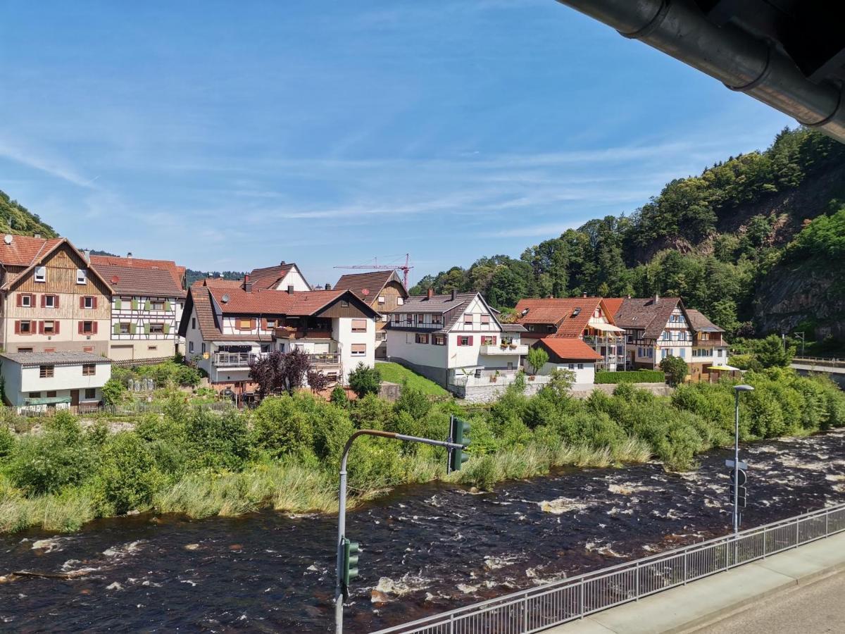 Weisenbach Hotel Gruener Baum - Hotel Im Murgtal, Schwarzwald מראה חיצוני תמונה