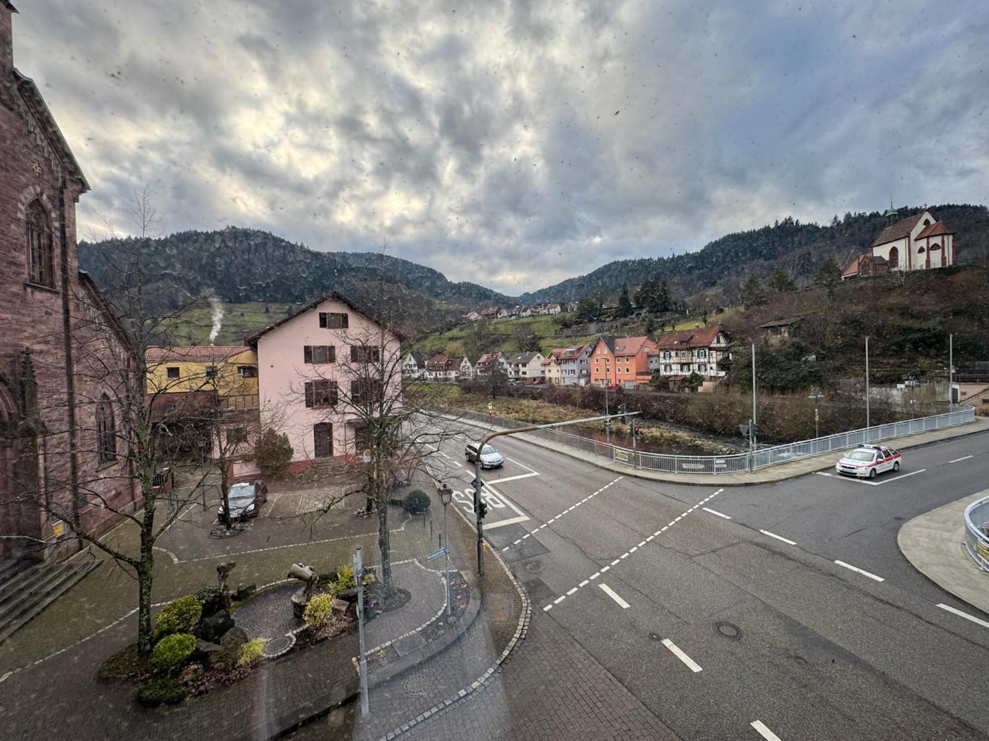 Weisenbach Hotel Gruener Baum - Hotel Im Murgtal, Schwarzwald מראה חיצוני תמונה
